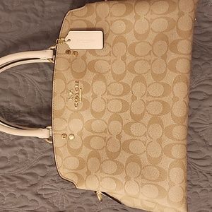 COACH HANDBAG